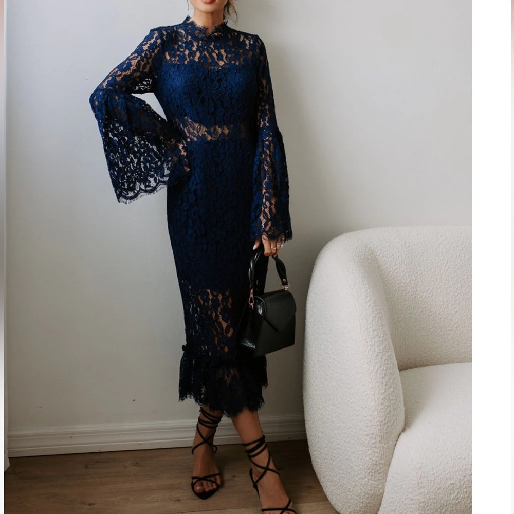LOVE STORY BABY LACE BELL SLEEVE MIDI DRESS